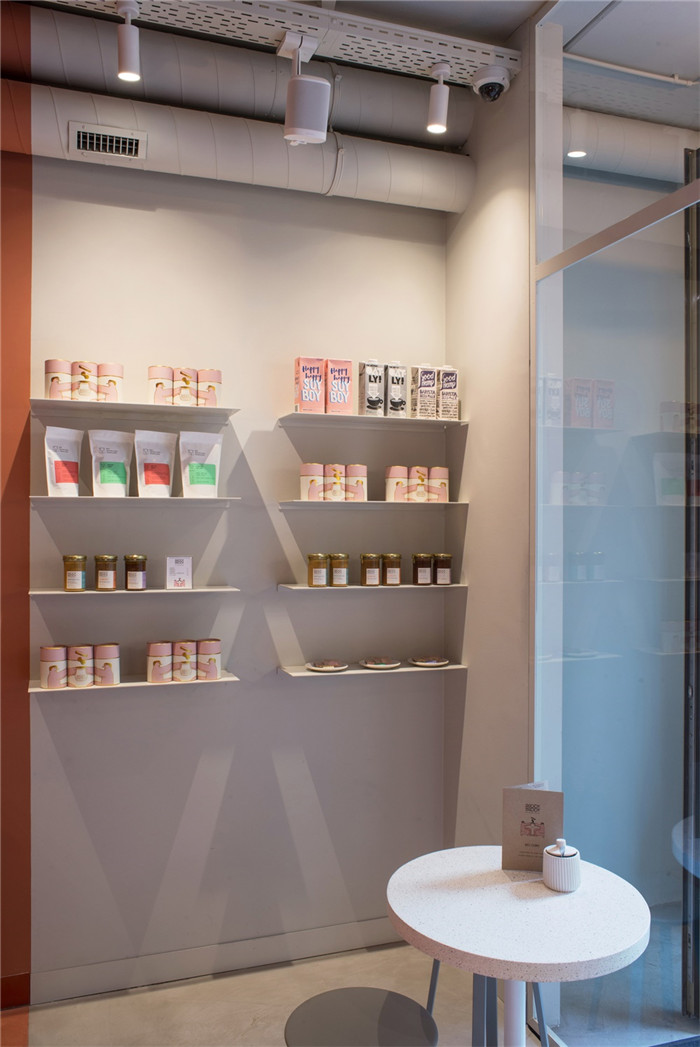 鄭州裝修公司宏鈺堂推薦國外極簡風(fēng)咖啡廳設(shè)計方案 鄭州裝修公司宏鈺堂推薦國外極簡風(fēng)咖啡廳設(shè)計方案