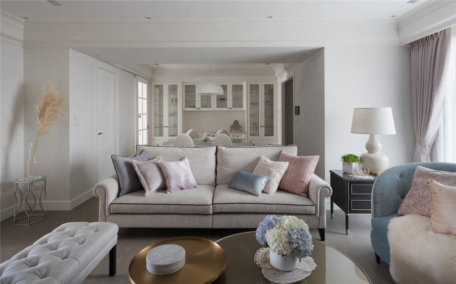 鄭州美式優(yōu)雅大平層客廳裝修設(shè)計(jì)實(shí)景圖