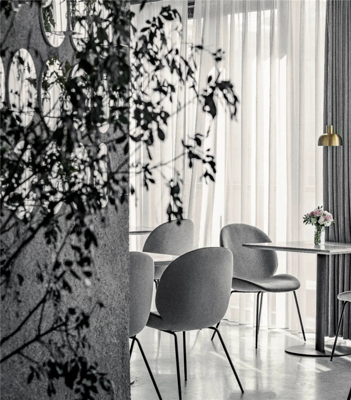 鄭州連鎖餐飲裝修公司推薦花廚時尚連鎖餐廳裝修設(shè)計實景圖