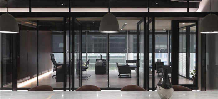鏡子美學(xué) 精致優(yōu)雅的設(shè)計(jì)公司辦公室裝修方案 鏡子美學(xué) 精致優(yōu)雅的設(shè)計(jì)公司辦公室裝修方案