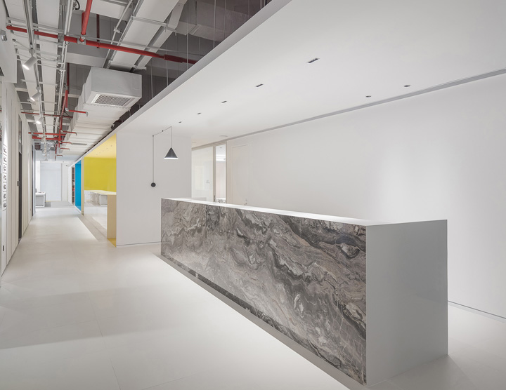 極簡風海鏈科技深圳總部辦公室裝修設(shè)計方案 極簡風海鏈科技深圳總部辦公室裝修設(shè)計方案