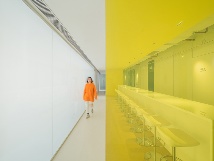 極簡風海鏈科技深圳總部辦公室裝修設(shè)計實景圖 極簡風海鏈科技深圳總部辦公室裝修設(shè)計實景圖