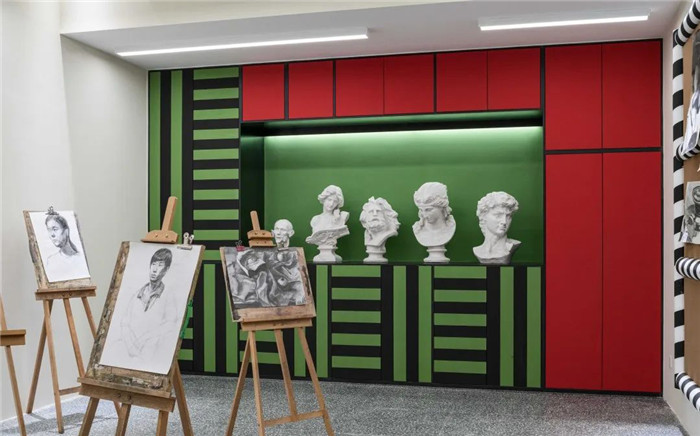 十分藝術(shù)的幼兒美術(shù)教育培訓(xùn)機(jī)構(gòu)教室裝修設(shè)計(jì)案例 十分藝術(shù)的幼兒美術(shù)教育培訓(xùn)機(jī)構(gòu)教室裝修設(shè)計(jì)案例