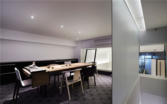 100平LOFT極簡(jiǎn)風(fēng)辦公室裝修改造會(huì)議室設(shè)計(jì)案例 100平LOFT極簡(jiǎn)風(fēng)辦公室裝修改造會(huì)議室設(shè)計(jì)案例