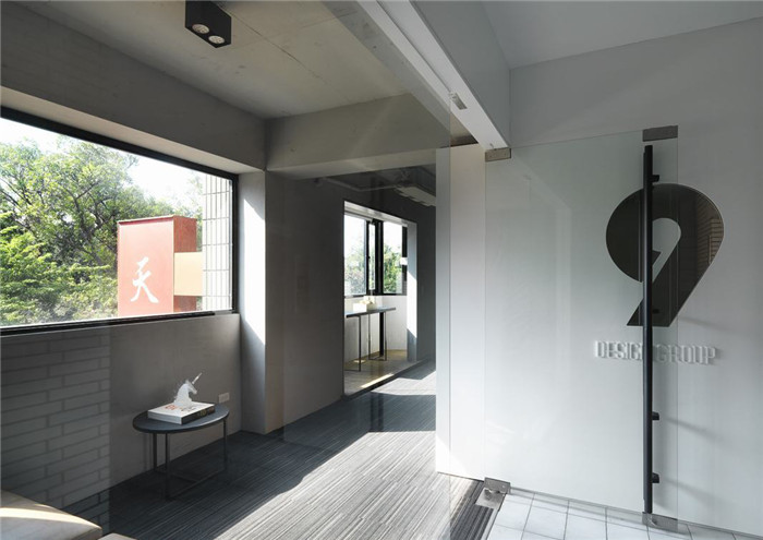 鄭州200平休閑工業(yè)風辦公室裝修設計案例實景圖 鄭州200平休閑工業(yè)風辦公室裝修設計案例實景圖