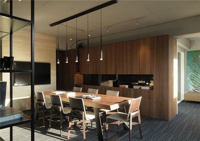 鄭州200平休閑工業(yè)風辦公室會議室裝修設計方案實景圖 鄭州200平休閑工業(yè)風辦公室會議室裝修設計方案實景圖