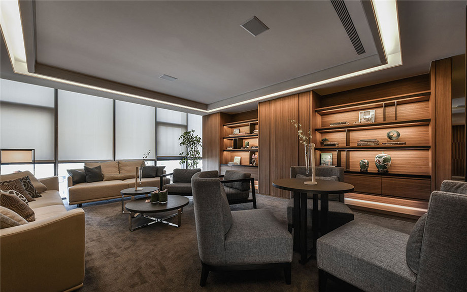 實(shí)業(yè)集團(tuán)總部辦公室休閑洽談區(qū)裝修設(shè)計(jì)實(shí)景圖