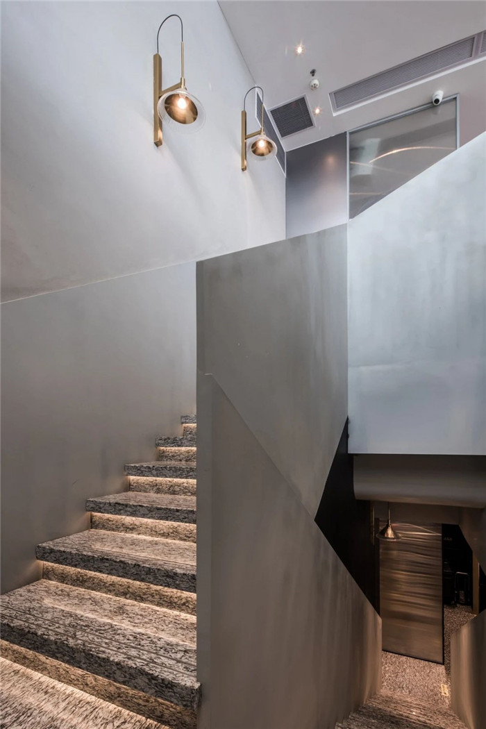 漢陽(yáng)館烤肉大師韓式燒烤餐廳裝修樓梯設(shè)計(jì)案例 漢陽(yáng)館烤肉大師韓式燒烤餐廳裝修樓梯設(shè)計(jì)案例