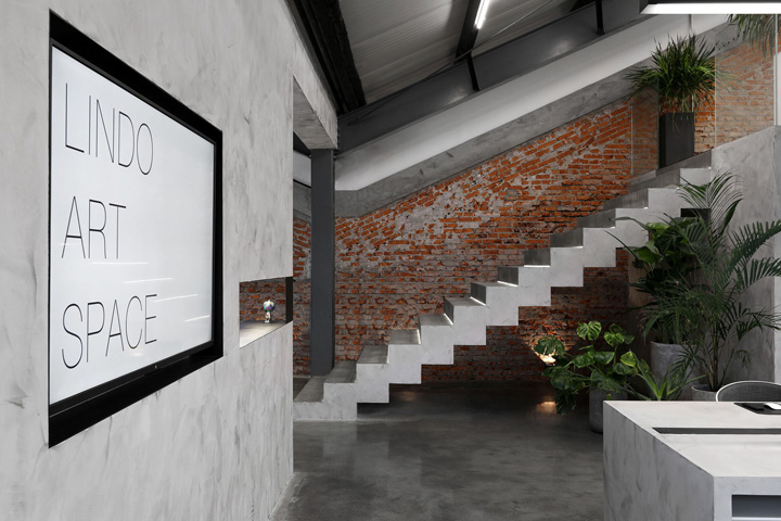 上海300平方老倉庫改造辦公室樓梯裝修設(shè)計方案 上海300平方老倉庫改造辦公室樓梯裝修設(shè)計方案