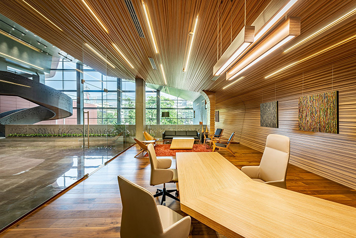 國(guó)外超酷的時(shí)尚家具公司辦公室敞開(kāi)辦公區(qū)裝修設(shè)計(jì)方案 國(guó)外超酷的時(shí)尚家具公司辦公室敞開(kāi)辦公區(qū)裝修設(shè)計(jì)方案