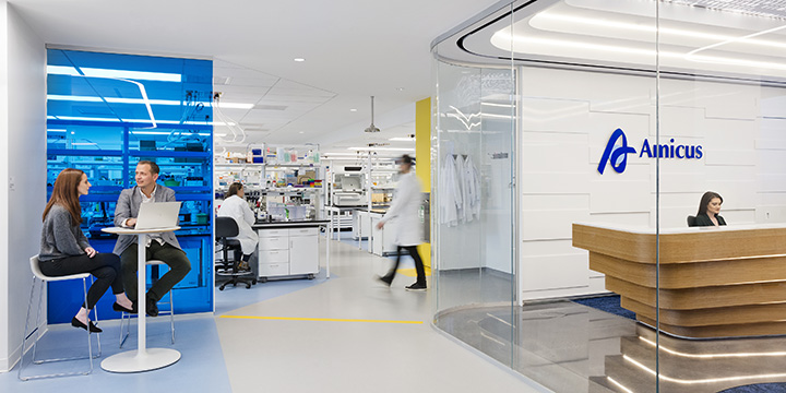 以社區(qū)為中心生物制藥集團(tuán)創(chuàng)意辦公樓裝修設(shè)計(jì)案例 以社區(qū)為中心生物制藥集團(tuán)創(chuàng)意辦公樓裝修設(shè)計(jì)案例