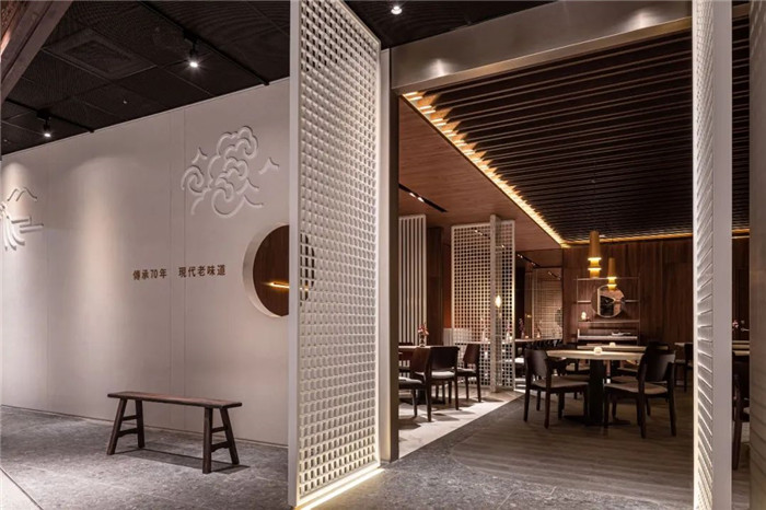 四川吳抄手混搭風(fēng)特色川菜館裝修設(shè)計案例