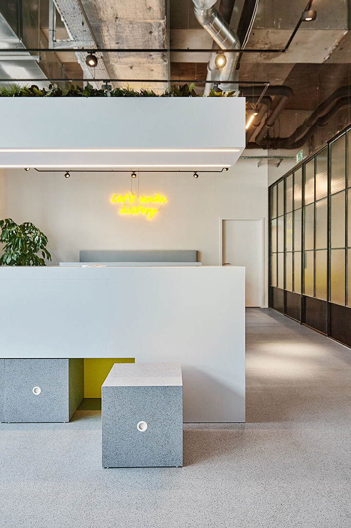 極簡LOFT風(fēng)年輕的軟件初創(chuàng)公司辦公室裝修設(shè)計(jì)圖 極簡LOFT風(fēng)年輕的軟件初創(chuàng)公司辦公室裝修設(shè)計(jì)圖