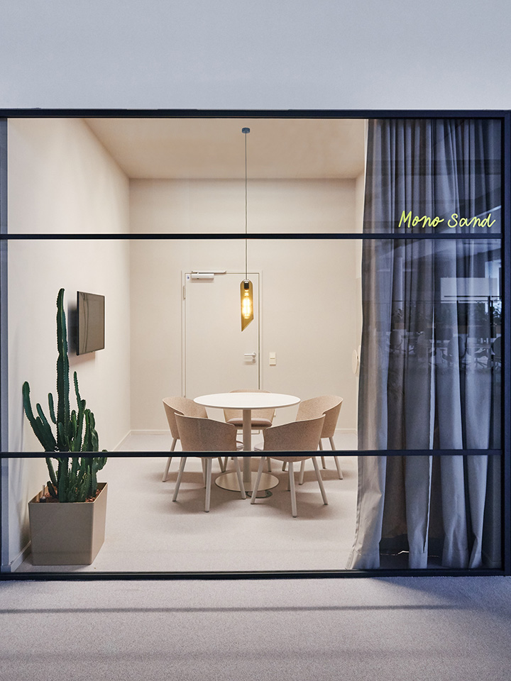 極簡LOFT風(fēng)年輕的軟件初創(chuàng)公司辦公室裝修設(shè)計(jì)圖 極簡LOFT風(fēng)年輕的軟件初創(chuàng)公司辦公室裝修設(shè)計(jì)圖