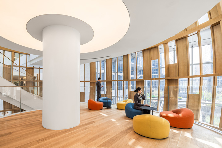 以家為主題的紅星美凱龍總部辦公樓休閑區(qū)裝修設(shè)計(jì)案例