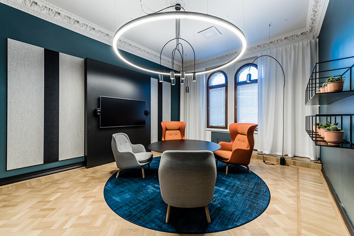 時(shí)尚優(yōu)雅的Vainu軟件公司辦公室改造設(shè)計(jì)裝修方案 時(shí)尚優(yōu)雅的Vainu軟件公司辦公室改造設(shè)計(jì)裝修方案