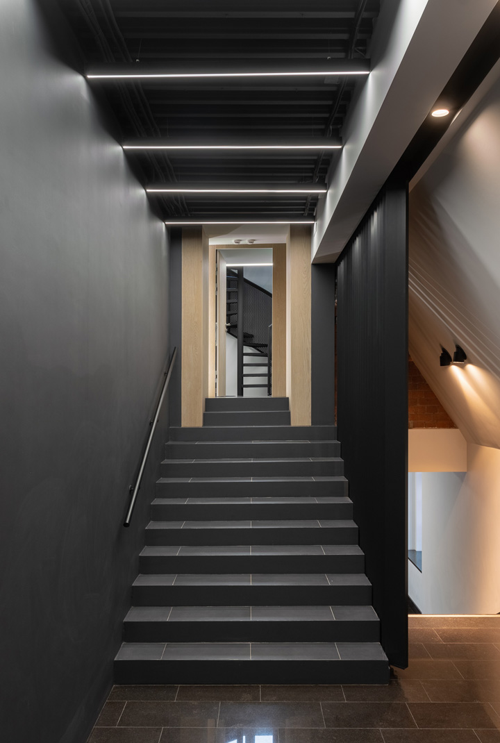 極致LOFT辦公室裝修 30平方辦公室裝修設(shè)計(jì)方案 極致LOFT辦公室裝修 30平方辦公室裝修設(shè)計(jì)方案