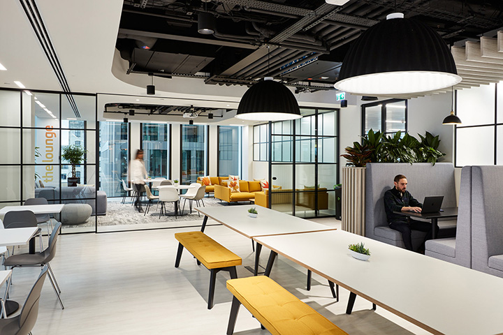 1500平優(yōu)雅高級灰會計事務所辦公室靈活辦公區(qū)裝修實景圖 1500平優(yōu)雅高級灰會計事務所辦公室靈活辦公區(qū)裝修實景圖