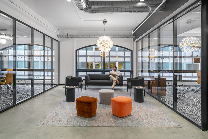 時(shí)尚靈動(dòng)的財(cái)富商業(yè)雜志公司辦公室休閑區(qū)裝修設(shè)計(jì)方案