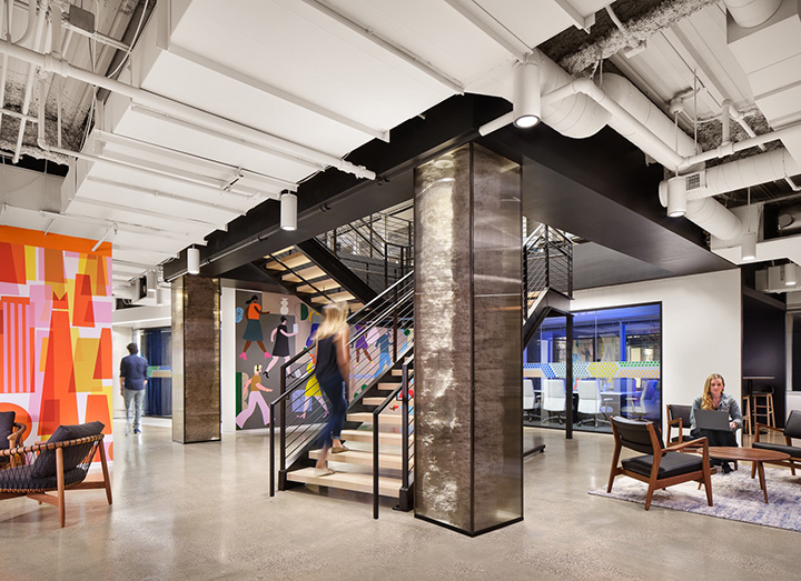 7000平在線招聘企業(yè)總部辦公樓裝修改造設(shè)計方案 7000平在線招聘企業(yè)總部辦公樓裝修改造設(shè)計方案