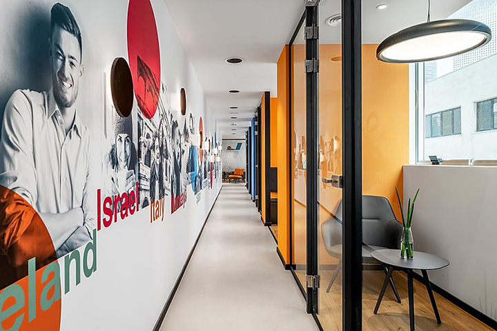 鄭州宏鈺堂推薦人才招聘公司時尚辦公室裝修設(shè)計方案