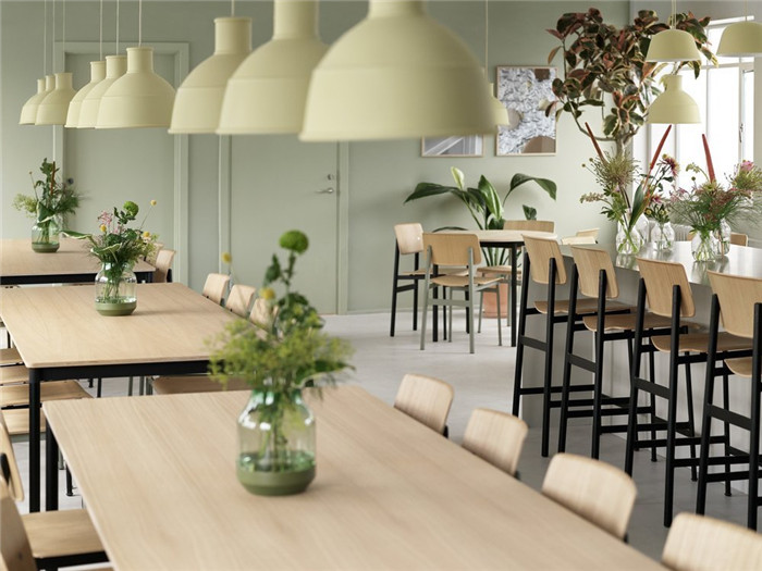 北歐風(fēng)員工餐廳設(shè)計-1400平清新北歐風(fēng)家具公司辦公兼展廳裝修設(shè)計案例 北歐風(fēng)員工餐廳設(shè)計-1400平清新北歐風(fēng)家具公司辦公兼展廳裝修設(shè)計案例