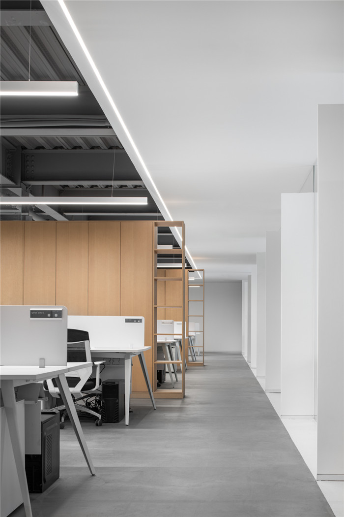 敞開辦公區(qū)裝修設(shè)計(jì)-超藝術(shù)的國內(nèi)知名經(jīng)紀(jì)影視公司辦公樓裝修設(shè)計(jì)方案 敞開辦公區(qū)裝修設(shè)計(jì)-超藝術(shù)的國內(nèi)知名經(jīng)紀(jì)影視公司辦公樓裝修設(shè)計(jì)方案