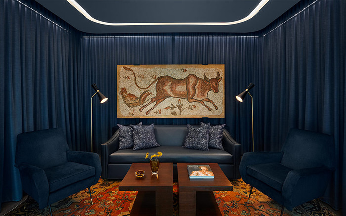 VIP洽談室裝修設(shè)計(jì)-如藝術(shù)畫廊般高品質(zhì)房地產(chǎn)開發(fā)公司辦公樓裝修方案