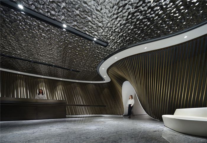 前廳裝修設(shè)計(jì)-綠地集團(tuán)上?？偛哭k公室裝修  引領(lǐng)智慧辦公設(shè)計(jì)風(fēng)尚