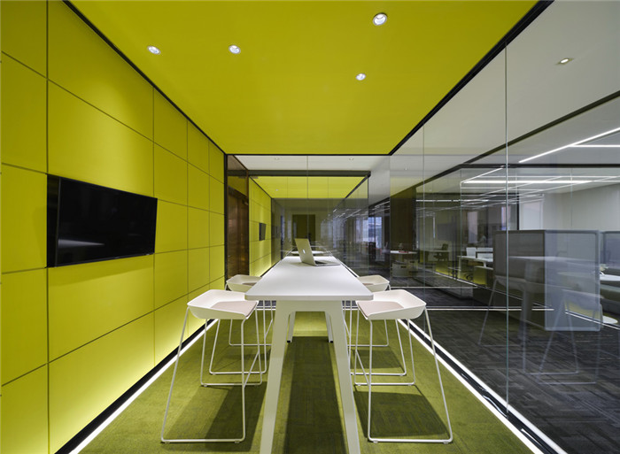 小型會議室裝修設(shè)計(jì)-綠地集團(tuán)上?？偛哭k公室裝修  引領(lǐng)智慧辦公設(shè)計(jì)風(fēng)尚