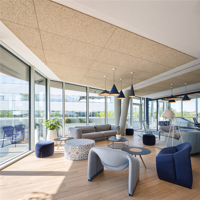 開(kāi)放靈動(dòng)的國(guó)外知名手游公司總部辦公樓裝修設(shè)計(jì)效果圖 開(kāi)放靈動(dòng)的國(guó)外知名手游公司總部辦公樓裝修設(shè)計(jì)效果圖