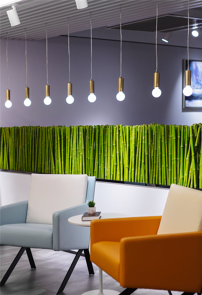 簡(jiǎn)約時(shí)尚的辦公家具公司辦公兼展廳裝修設(shè)計(jì)方案 簡(jiǎn)約時(shí)尚的辦公家具公司辦公兼展廳裝修設(shè)計(jì)方案