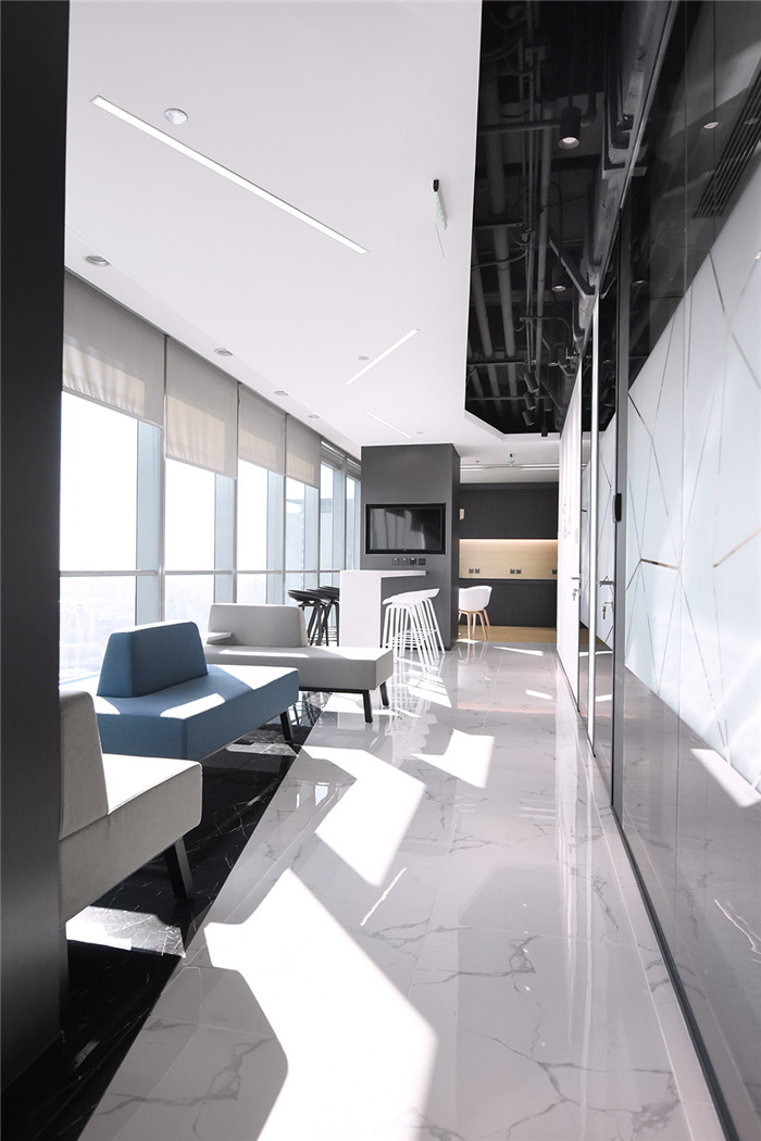 休閑區(qū)裝修設(shè)計-650平黑白灰極簡風(fēng)奢侈品公司辦公室裝修方案 休閑區(qū)裝修設(shè)計-650平黑白灰極簡風(fēng)奢侈品公司辦公室裝修方案