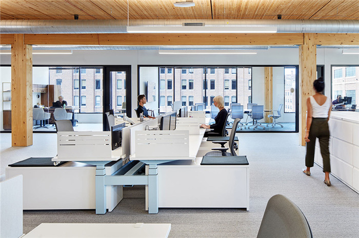 溫暖時(shí)尚的工業(yè)風(fēng)食品制造集團(tuán)總部辦公室裝修方案 溫暖時(shí)尚的工業(yè)風(fēng)食品制造集團(tuán)總部辦公室裝修方案