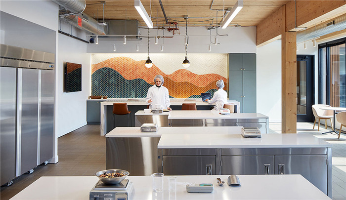 溫暖時(shí)尚的工業(yè)風(fēng)食品制造集團(tuán)總部辦公室裝修方案 溫暖時(shí)尚的工業(yè)風(fēng)食品制造集團(tuán)總部辦公室裝修方案