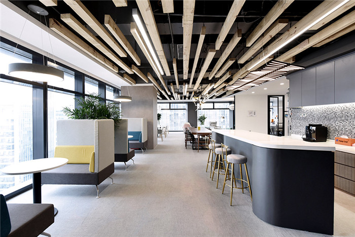 員工茶水吧設(shè)計-5000平現(xiàn)代風(fēng)科技公司集團總部辦公裝修設(shè)計方案 員工茶水吧設(shè)計-5000平現(xiàn)代風(fēng)科技公司集團總部辦公裝修設(shè)計方案