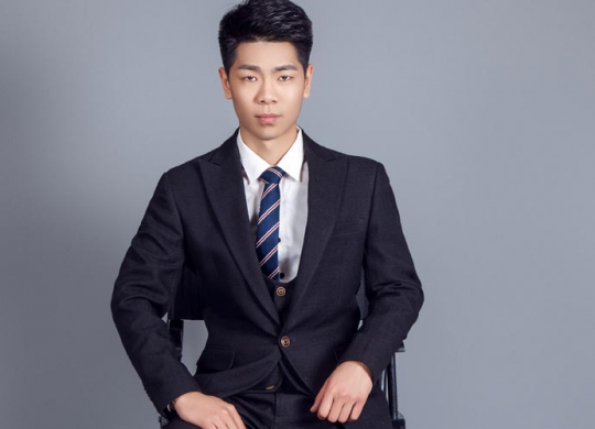 設(shè)計(jì)師：楊振東